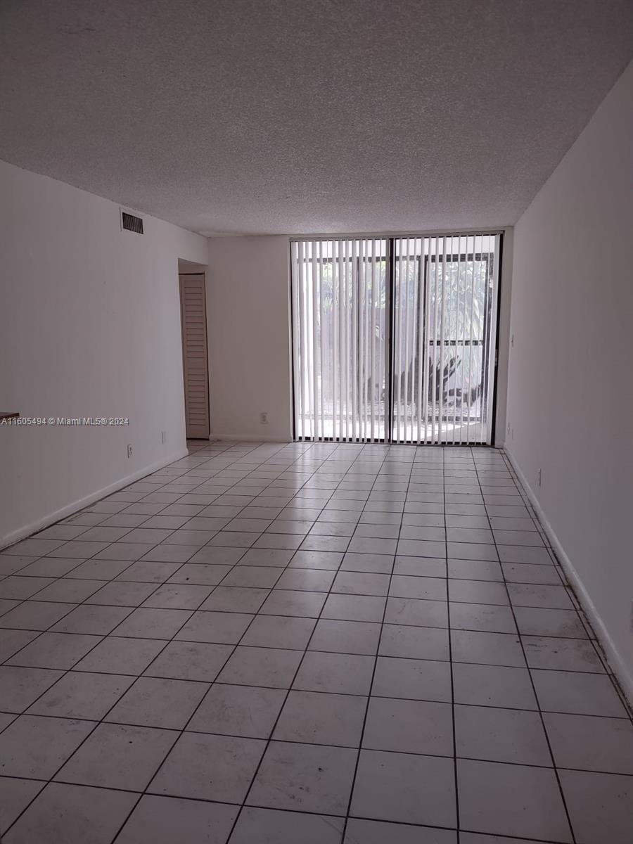 LAKE POINTE CONDO - Residential Lease