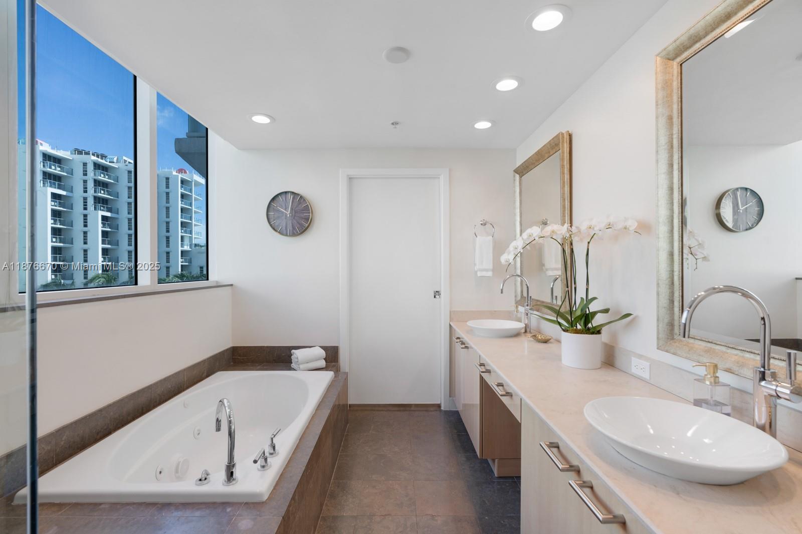3801 Collins Ave 503