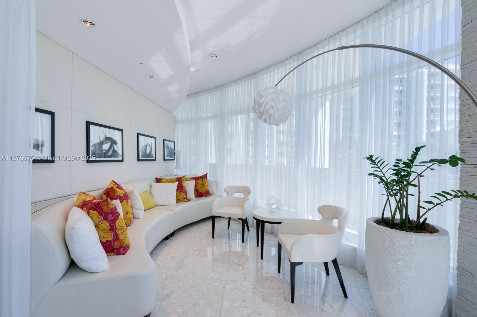 MOSAIC ON MIAMI BEACH CON - Residential