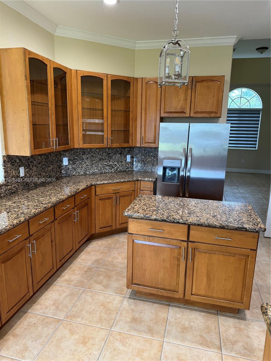 VALENCIA ACRES - Residential Lease