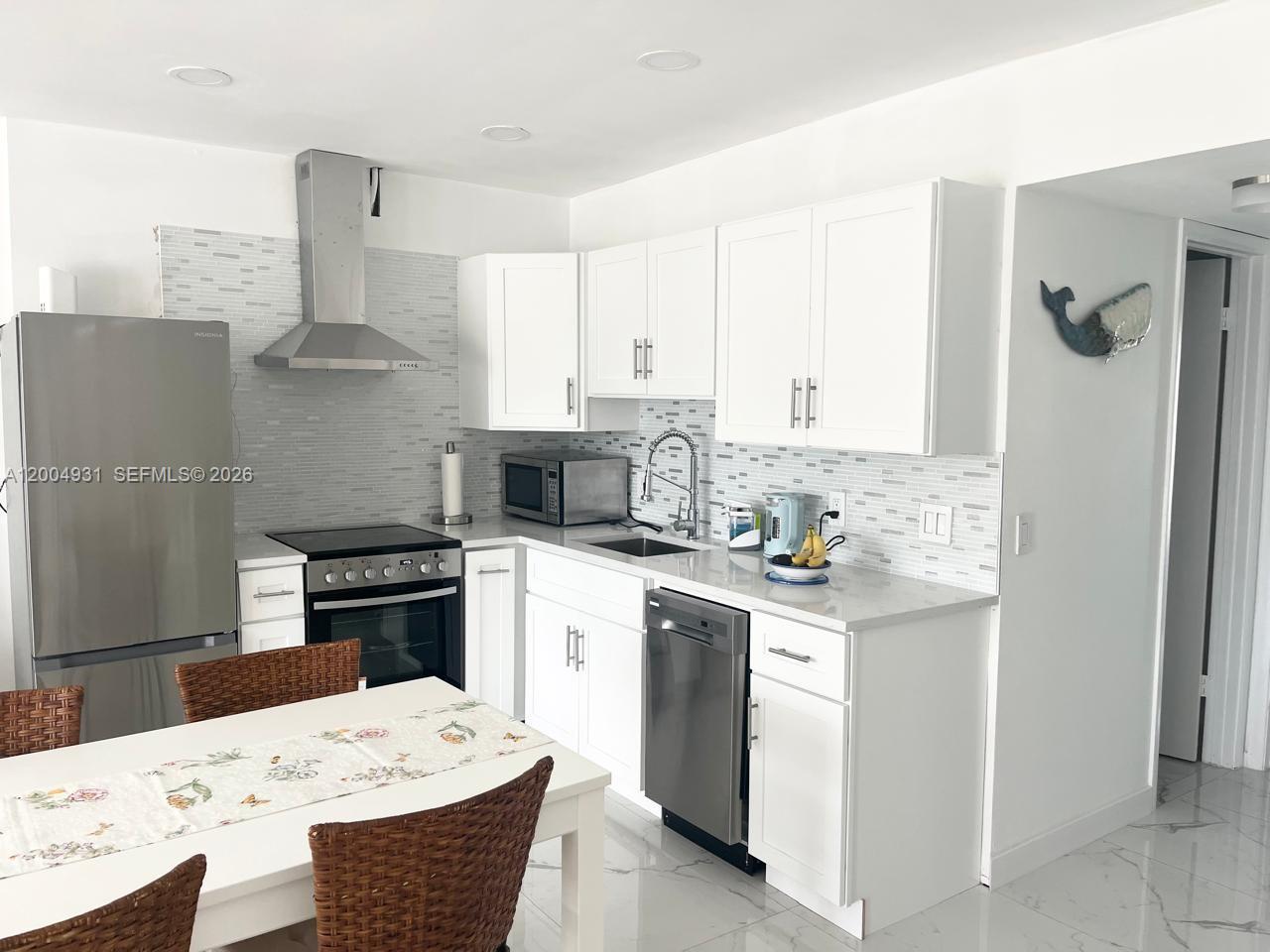 OAKRIDGE S CONDO - Residential