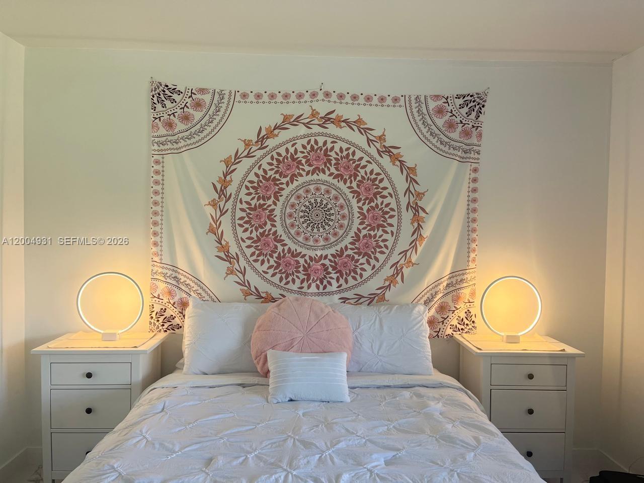 OAKRIDGE S CONDO - Residential