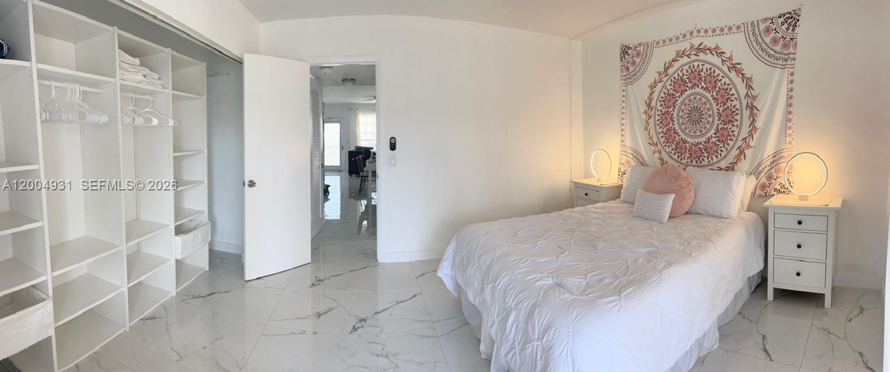 OAKRIDGE S CONDO - Residential