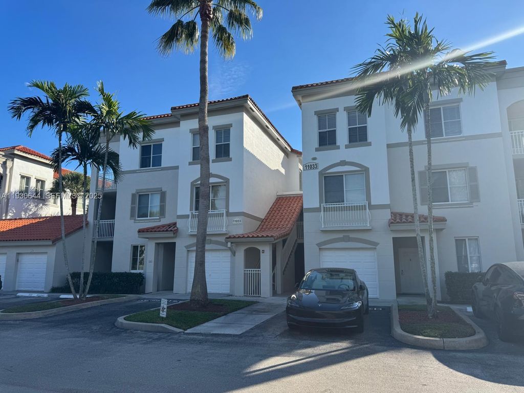 Photo of 11033 Legacy Blvd #302, Palm Beach Gardens, FL 33410 (MLS # A11930644)