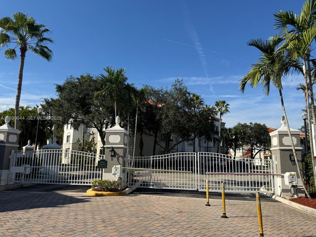 Photo of 11033 Legacy Blvd #302, Palm Beach Gardens, FL 33410 (MLS # A11930644)