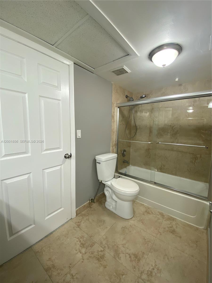 LAKEVIEW CLUB CONDO - Residential Lease