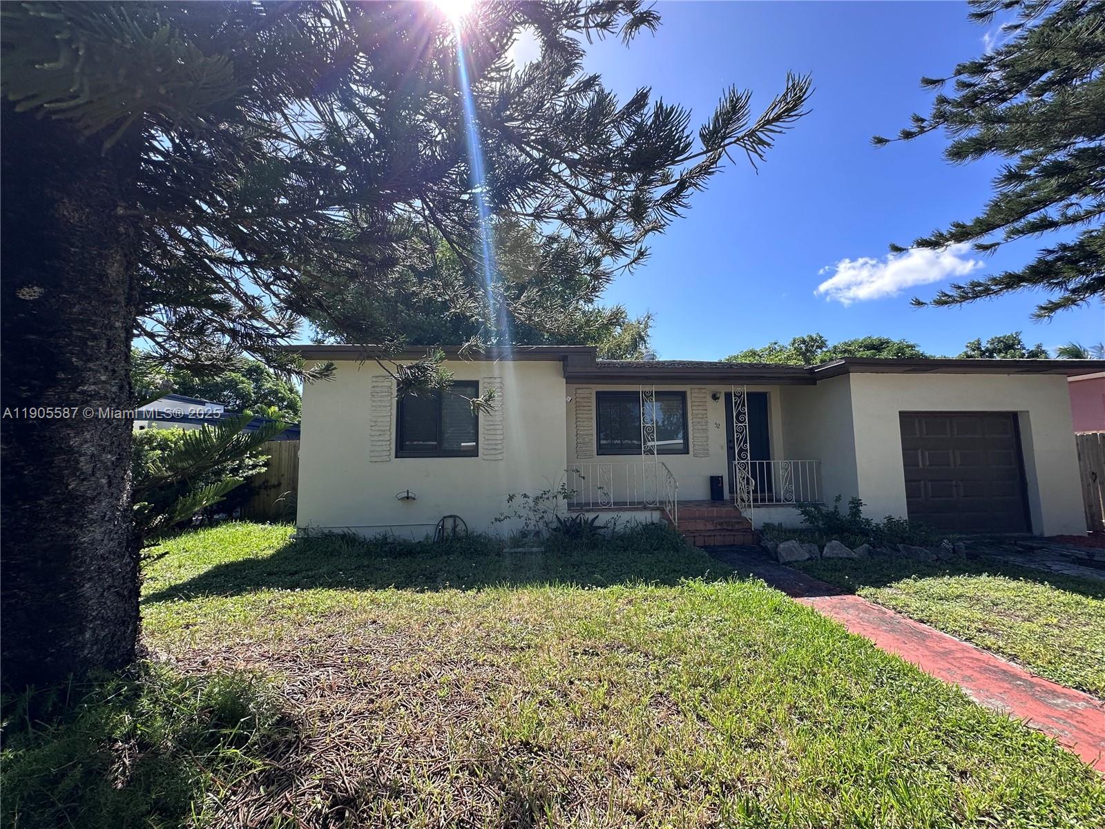 EDISON HEIGHTS SEC D - Residential Lease