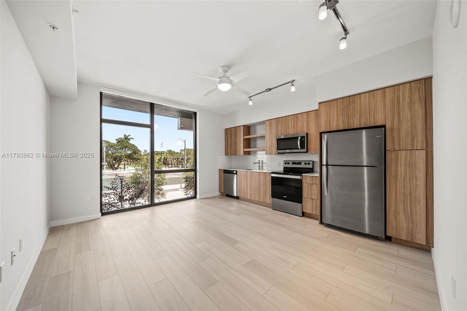 Rental Property at 555 Ne 8th St 0712, Fort Lauderdale, Broward County, Florida - Bathrooms: 1  - $2,183 MO.