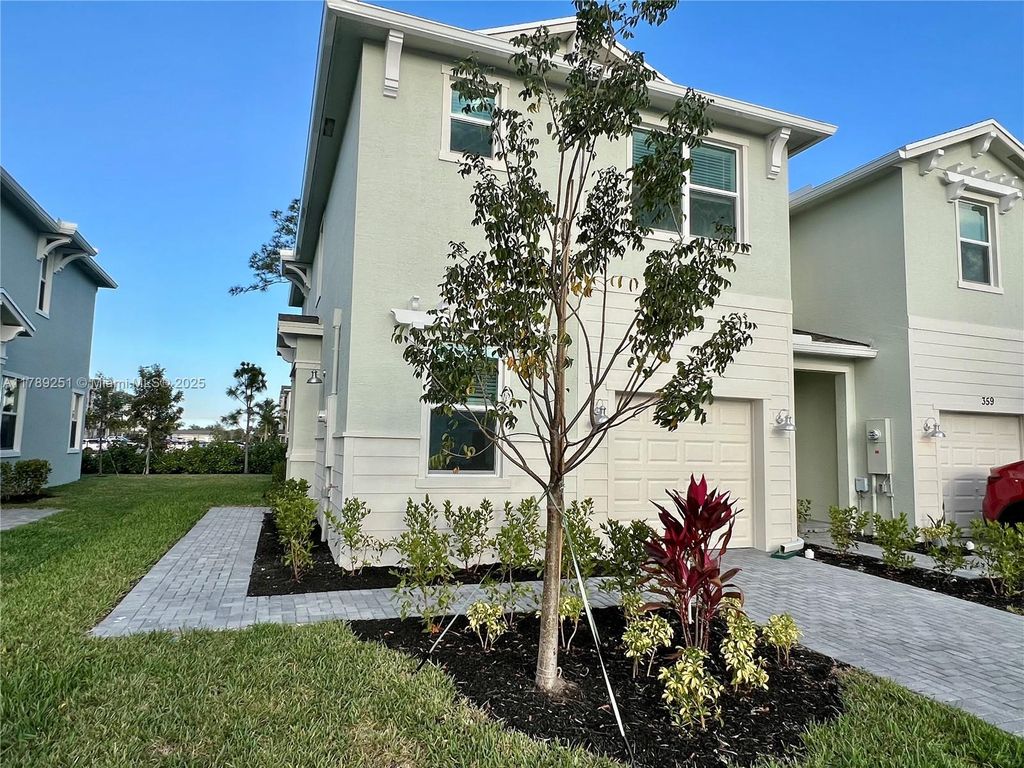 Photo of 357 SE Crossoak Ln #357, Port Saint Lucie, FL 34984 (MLS # A11789251)