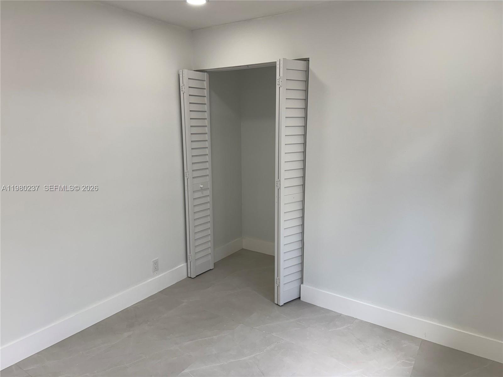 WELLEBY UNIT 2 - Residential