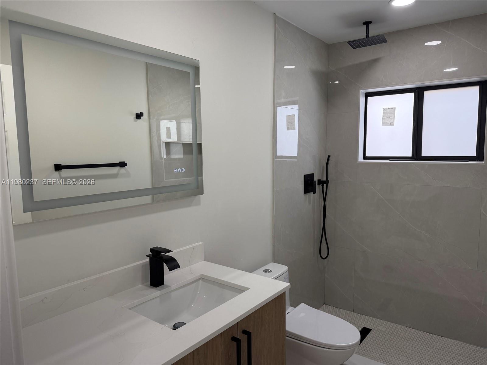 WELLEBY UNIT 2 - Residential