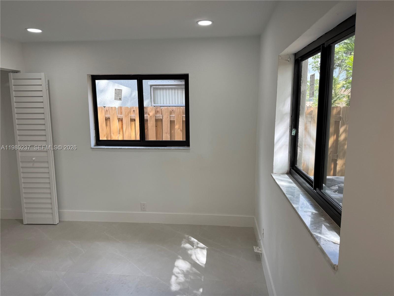 WELLEBY UNIT 2 - Residential