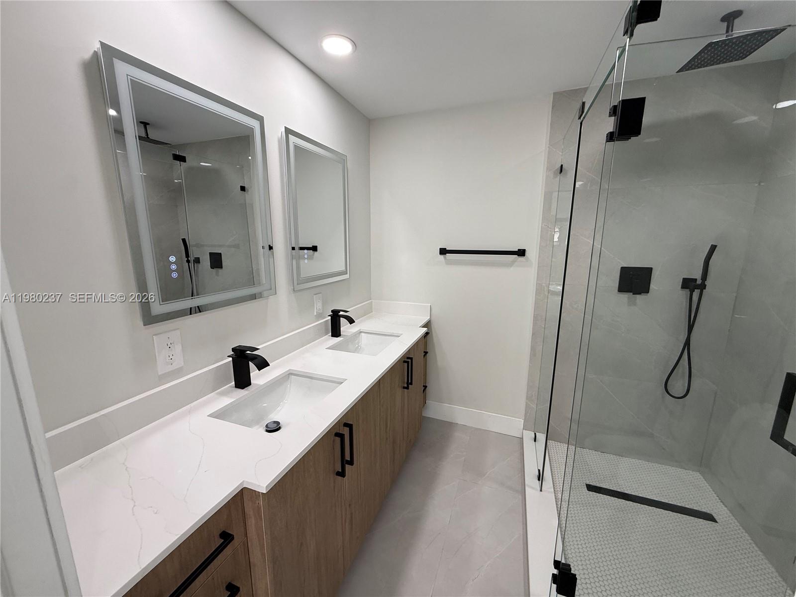 WELLEBY UNIT 2 - Residential