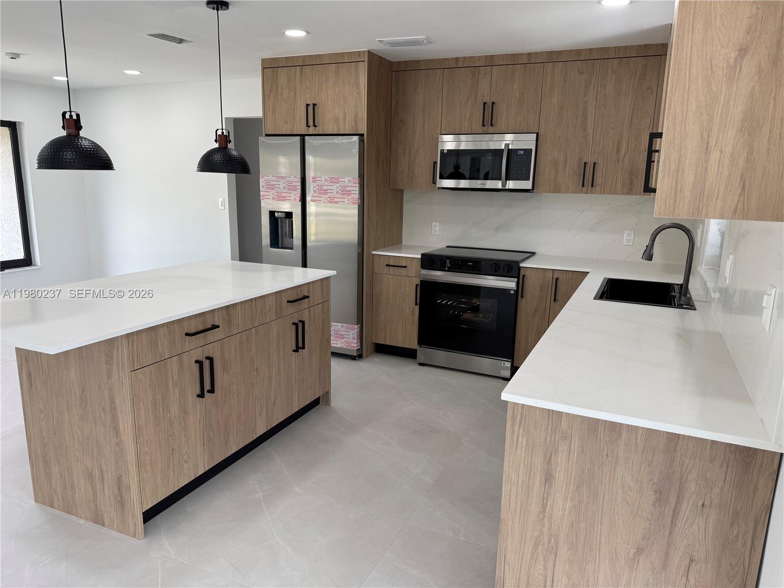 WELLEBY UNIT 2 - Residential