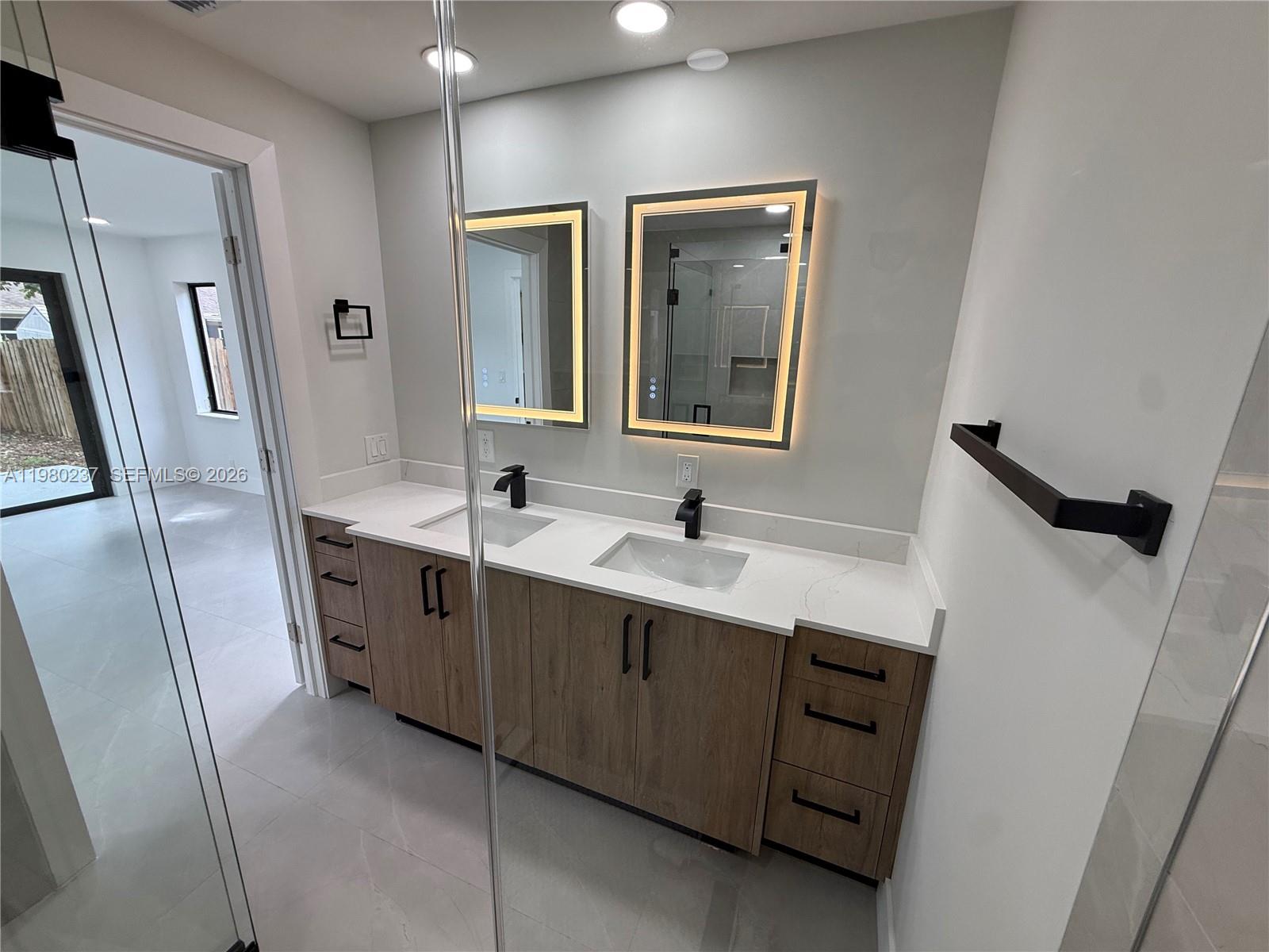 WELLEBY UNIT 2 - Residential