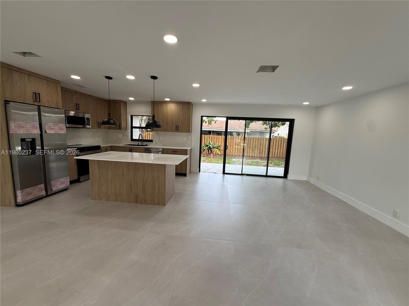 WELLEBY UNIT 2 - Residential