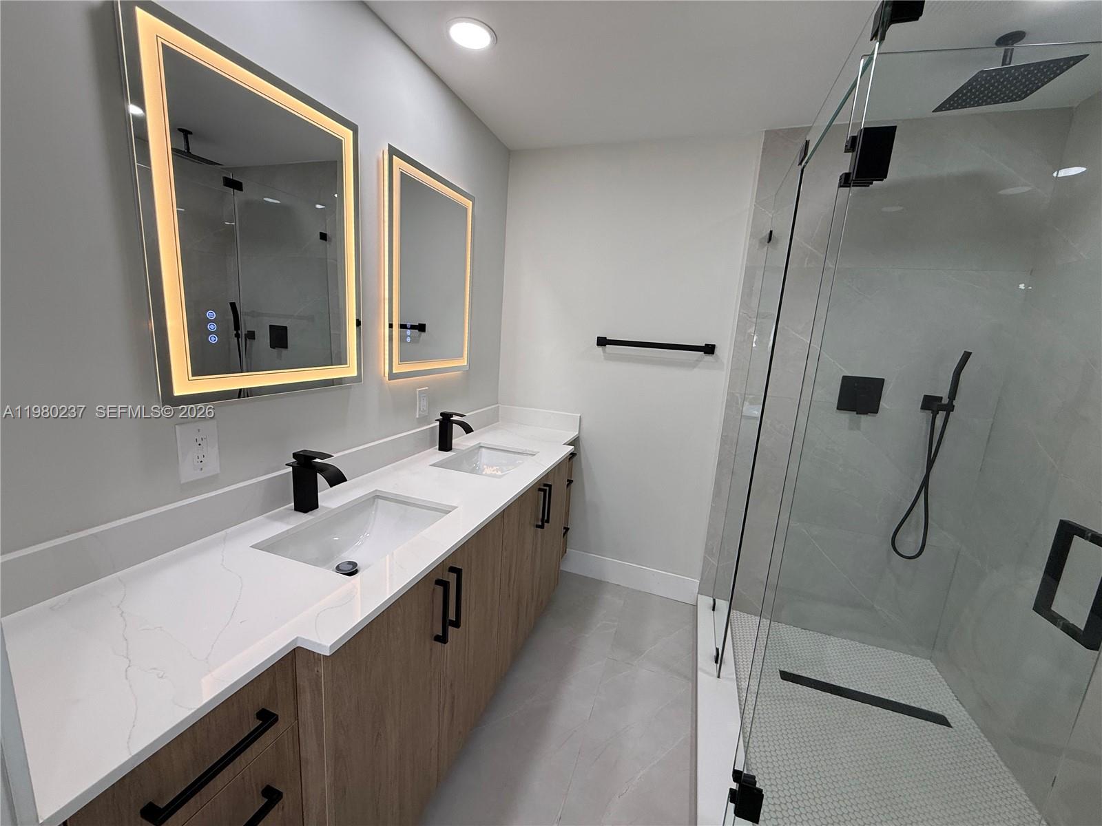 WELLEBY UNIT 2 - Residential