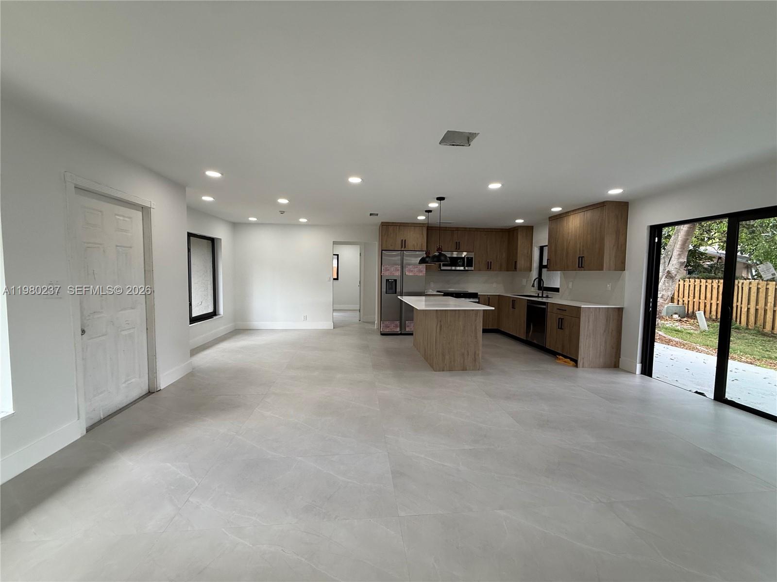 WELLEBY UNIT 2 - Residential