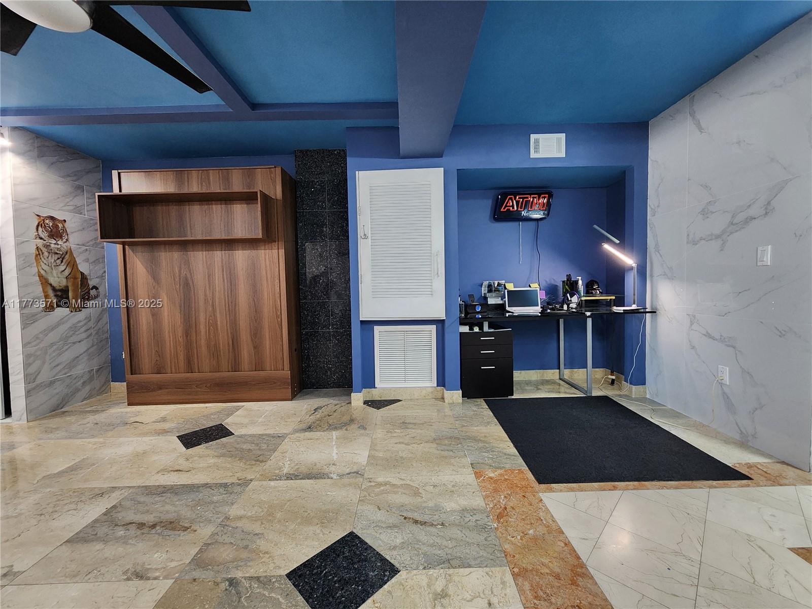 THREE HORIZONS EAST CONDO - Residential