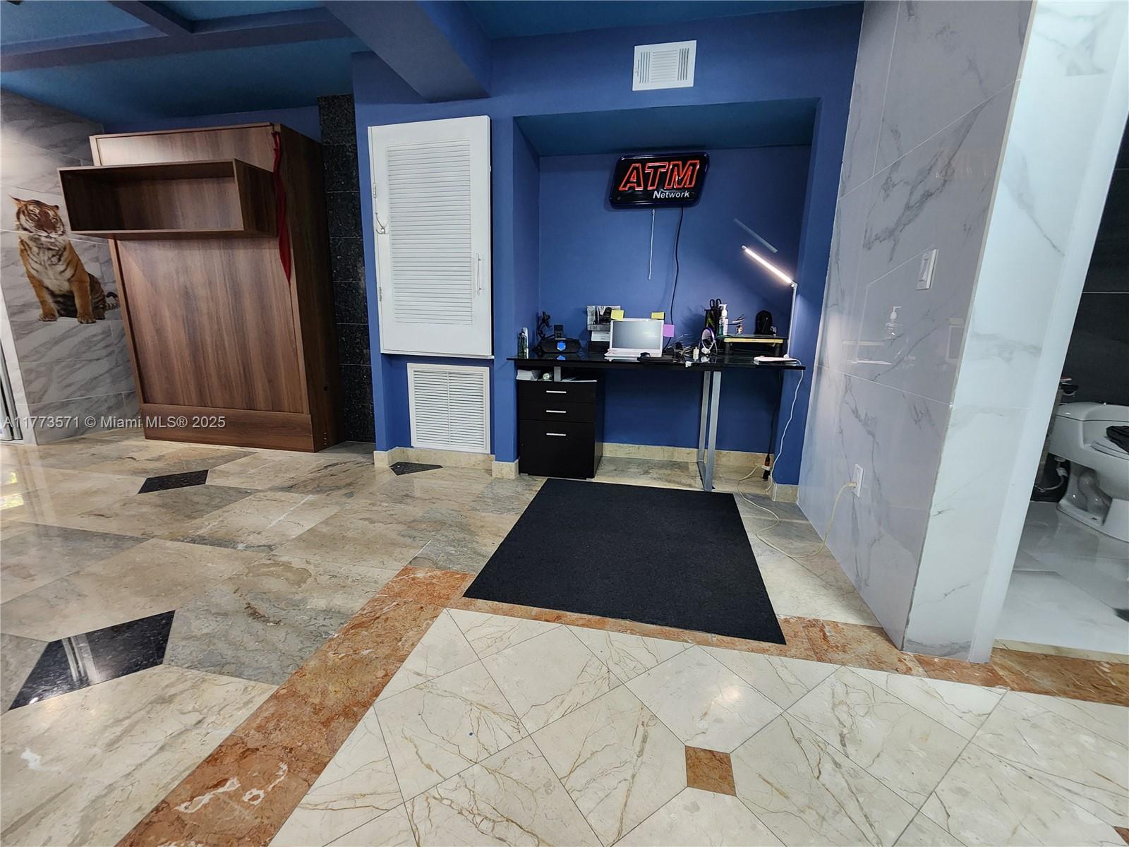 THREE HORIZONS EAST CONDO - Residential