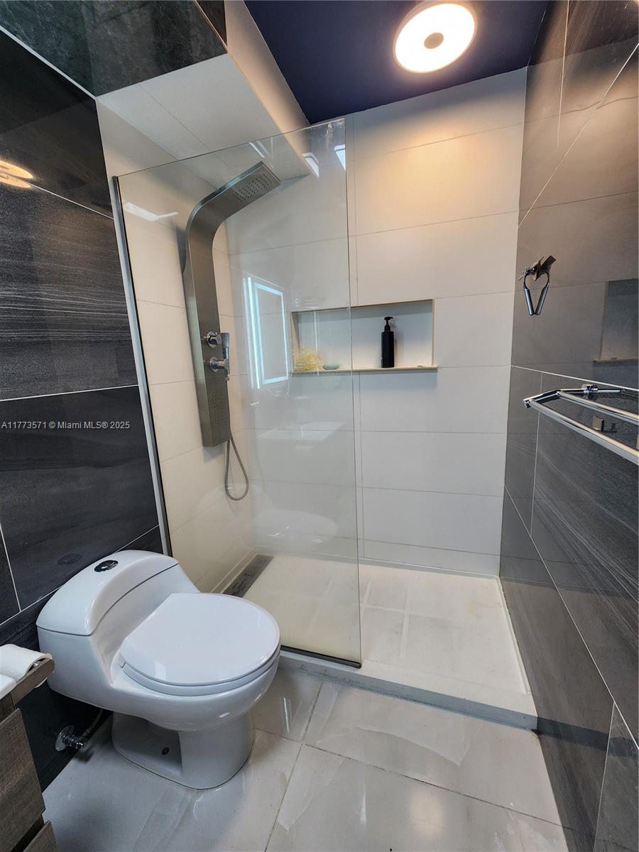 THREE HORIZONS EAST CONDO - Residential