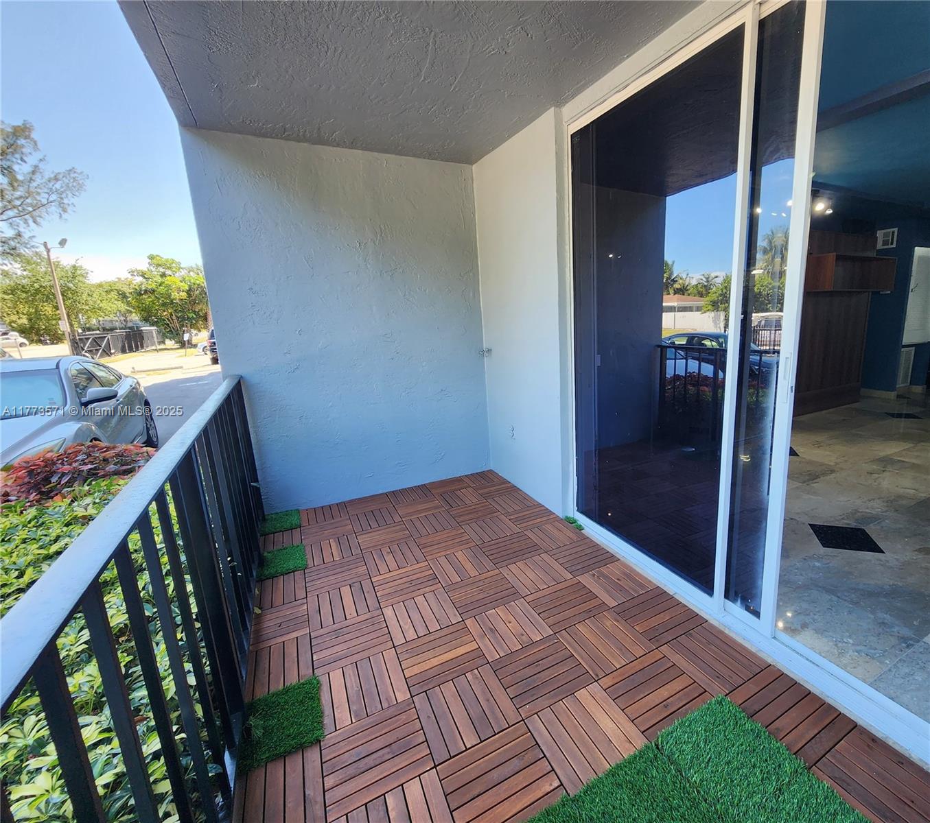 THREE HORIZONS EAST CONDO - Residential