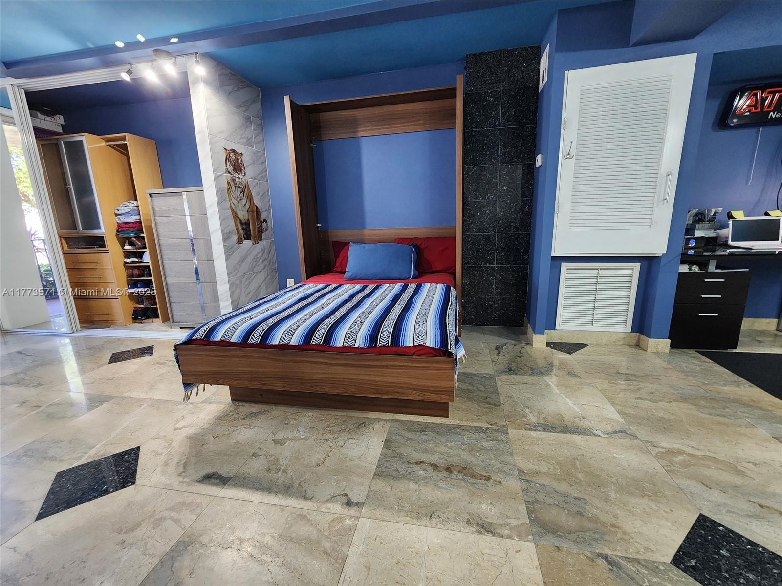 THREE HORIZONS EAST CONDO - Residential