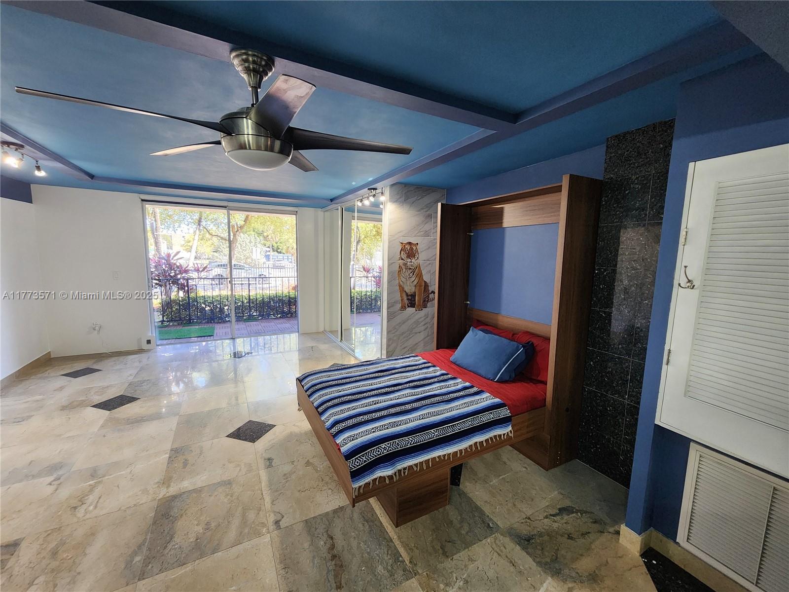 THREE HORIZONS EAST CONDO - Residential