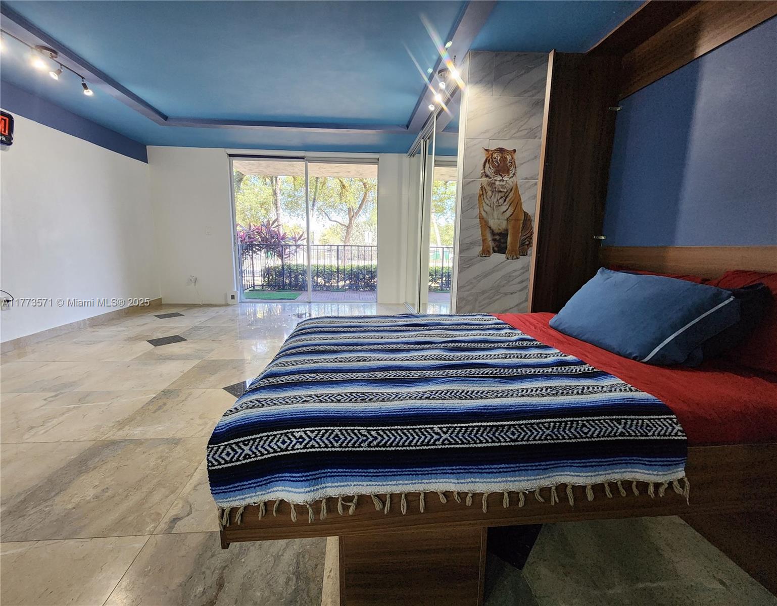 THREE HORIZONS EAST CONDO - Residential