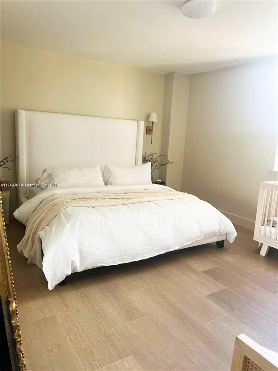 10185 Collins Ave 323