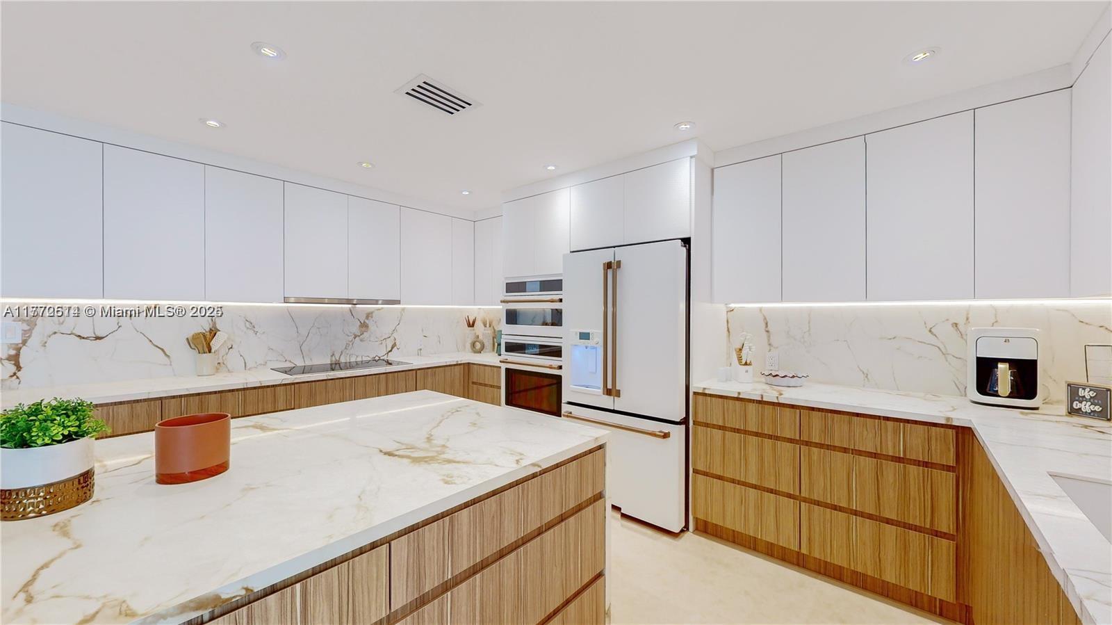 HIGHLAND WOODS SEC 4 - Residential Lease