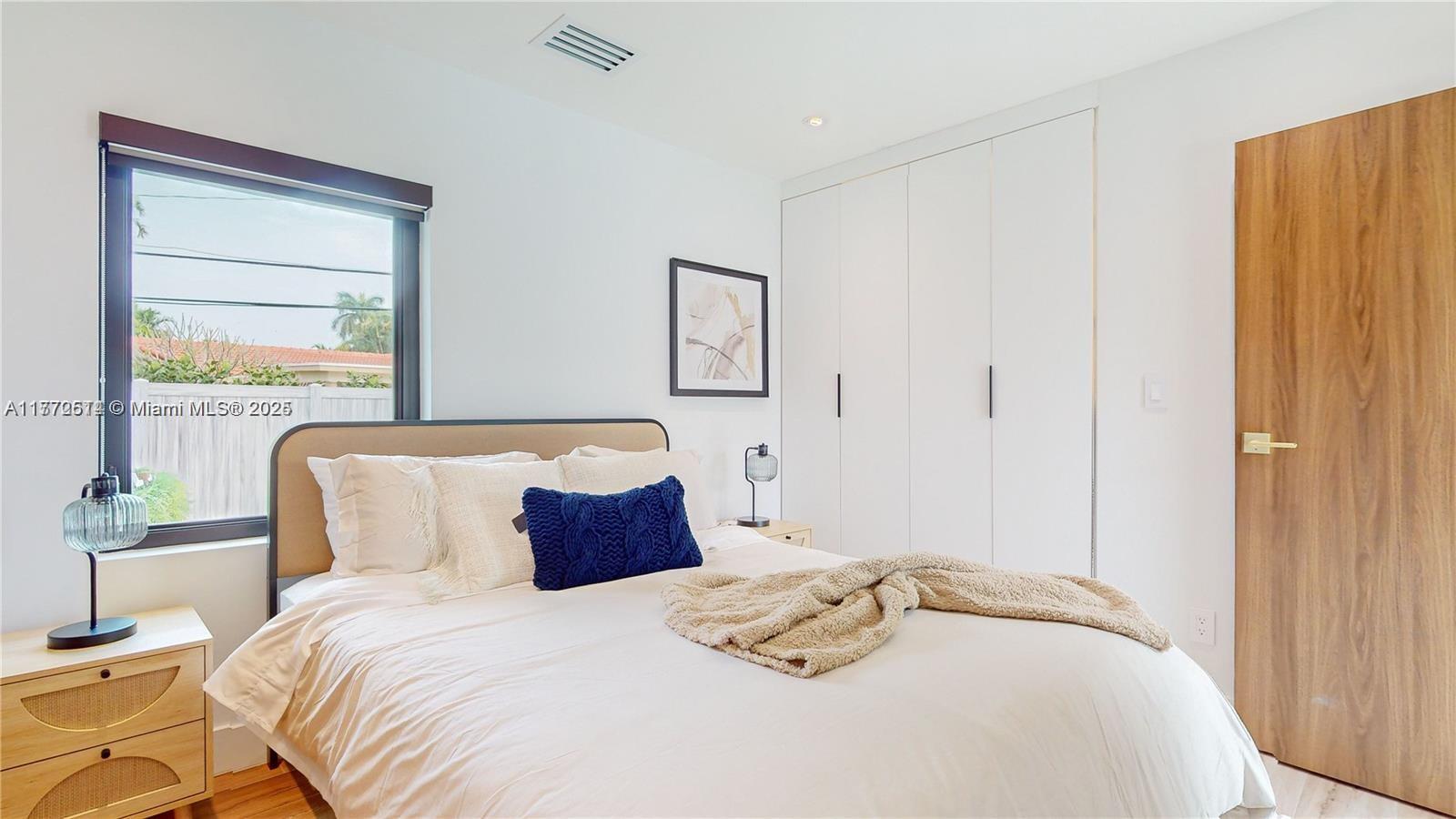 HIGHLAND WOODS SEC 4 - Residential Lease
