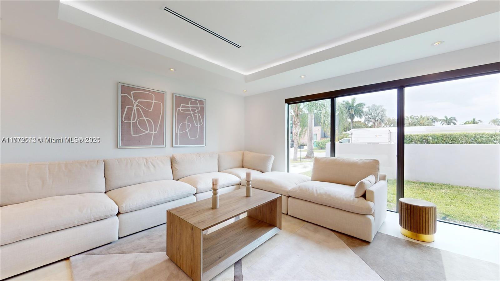 HIGHLAND WOODS SEC 4 - Residential Lease