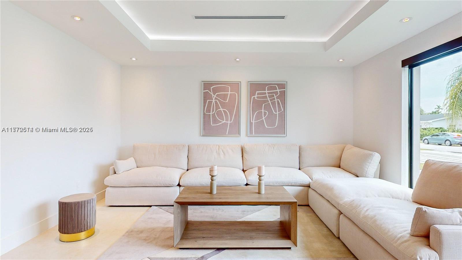 HIGHLAND WOODS SEC 4 - Residential Lease