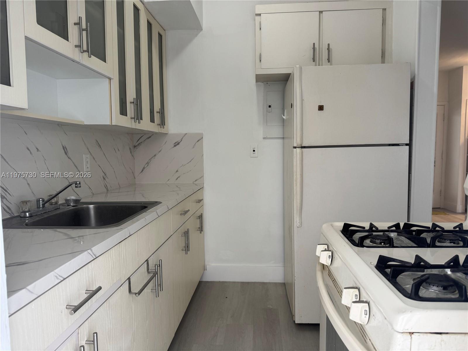 SUNDIAL CONDO - Residential Lease