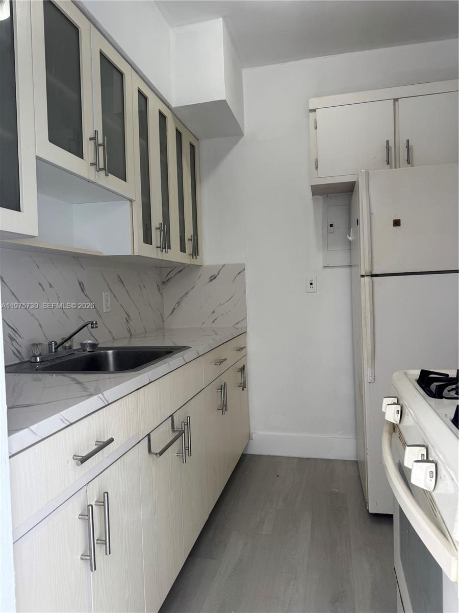 SUNDIAL CONDO - Residential Lease