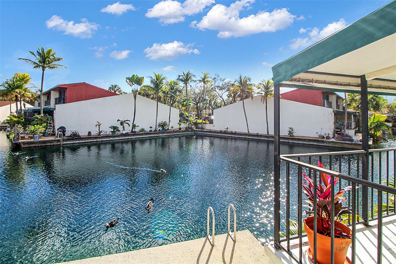 7006 N Loch Isle Dr N