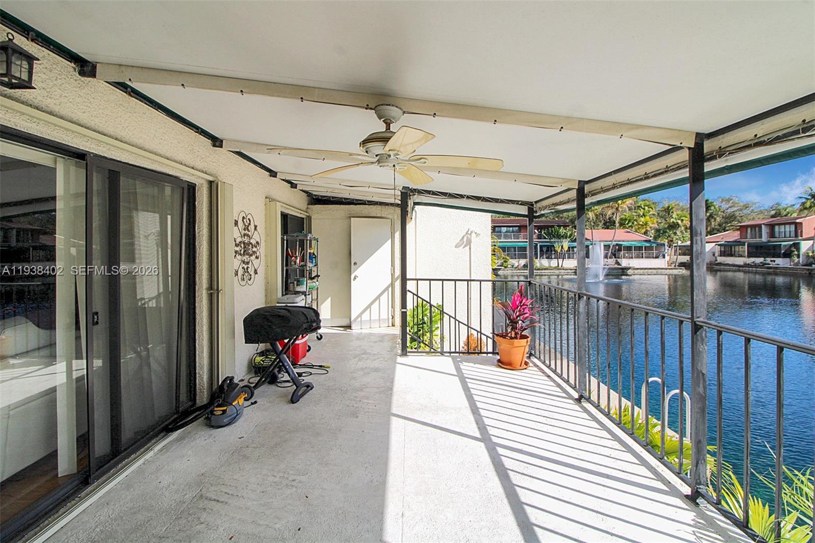 MIAMI LAKES LOCH ISLE - Residential