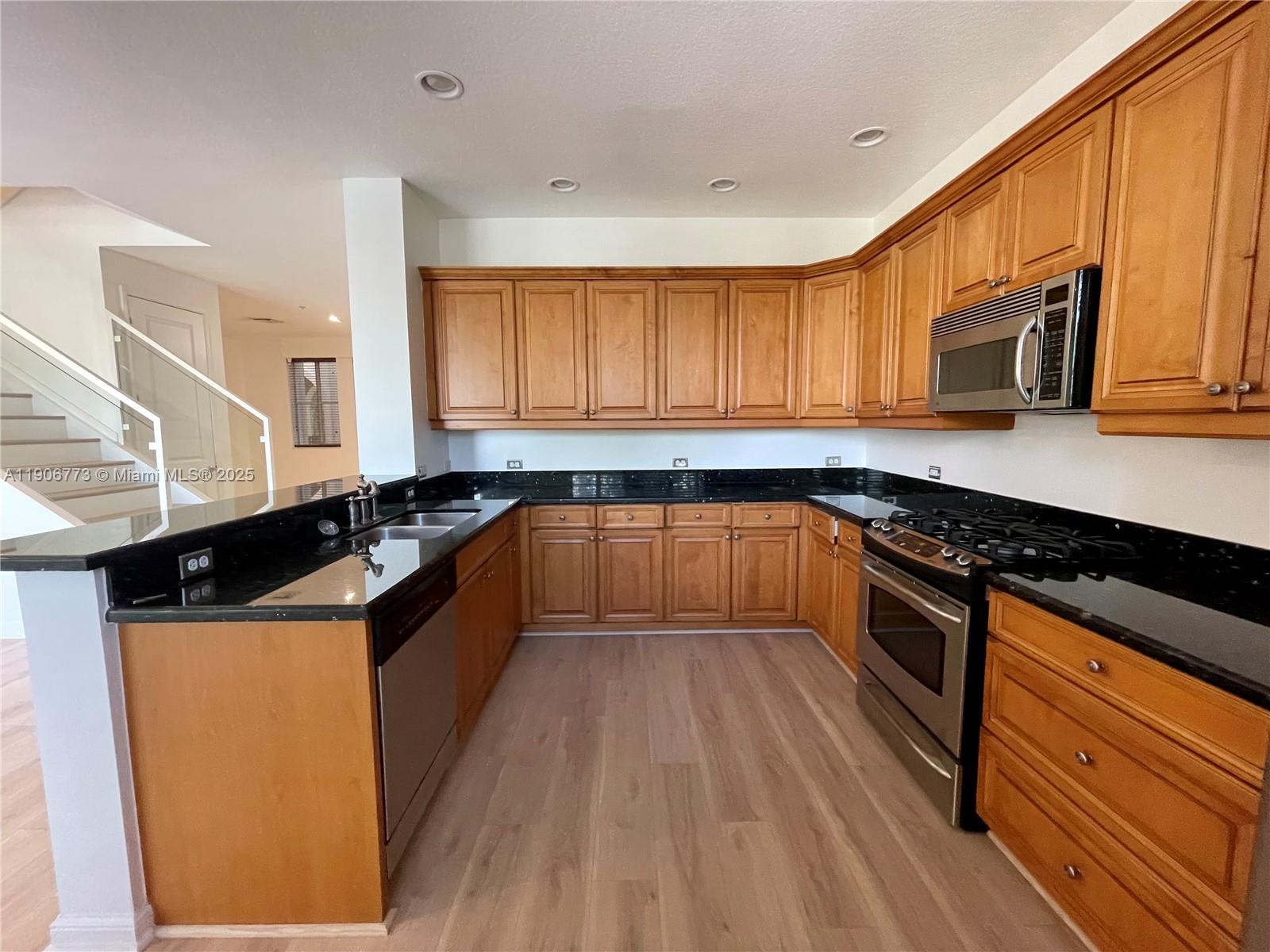 View photos, virtual tours, details... 3020 NW 125th Ave 304