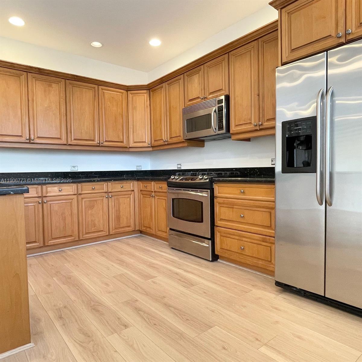 VILLA FLORA CONDO - Residential