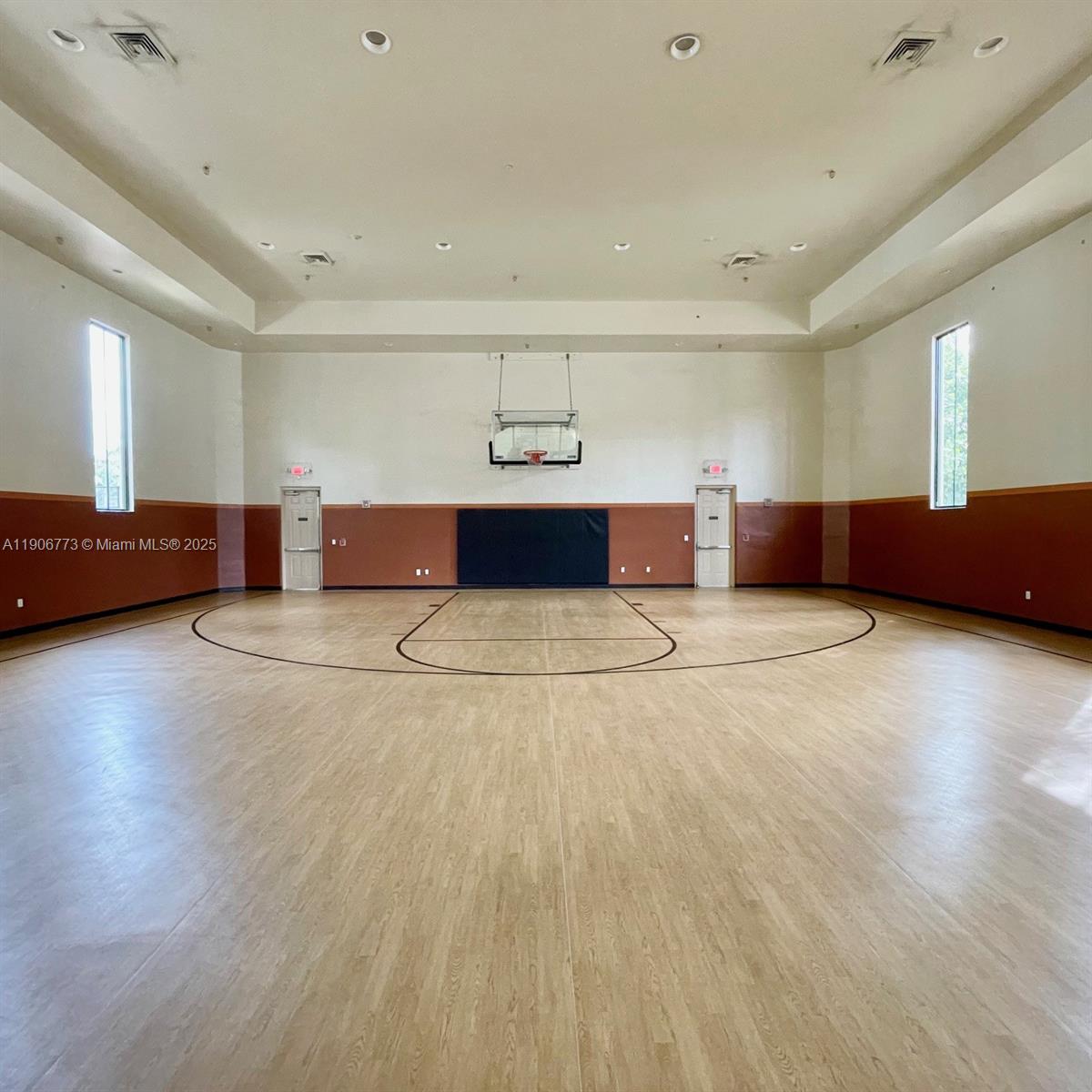 VILLA FLORA CONDO - Residential