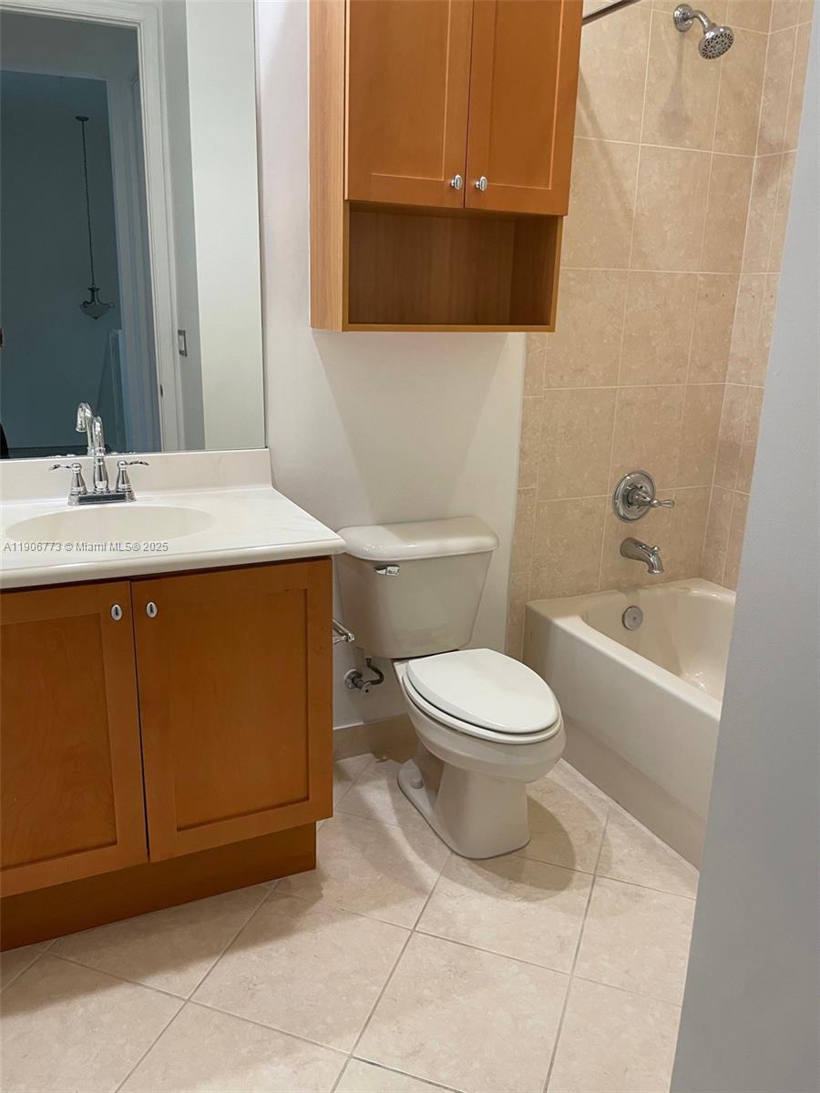 VILLA FLORA CONDO - Residential