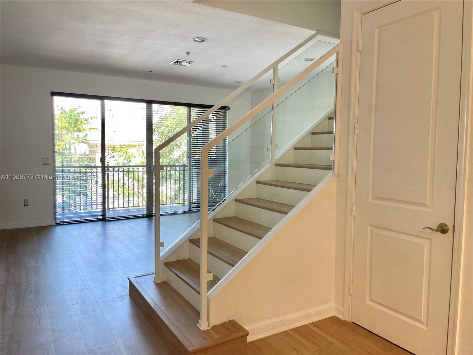 VILLA FLORA CONDO - Residential