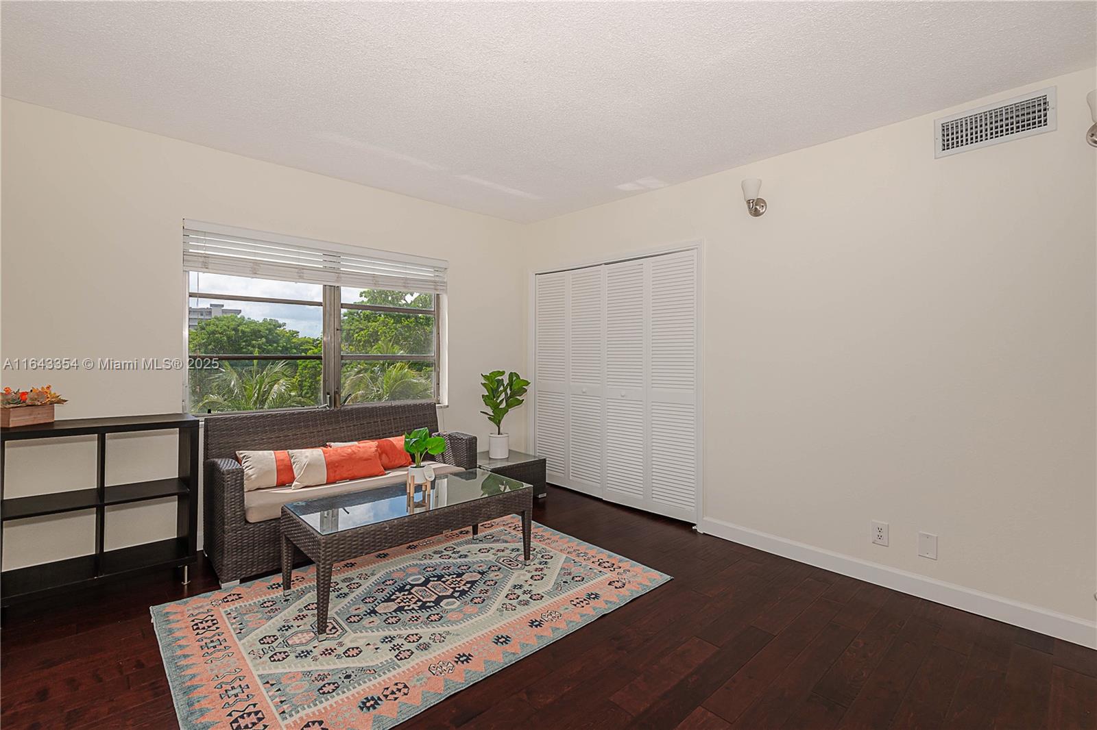 palm aire country club - Residential