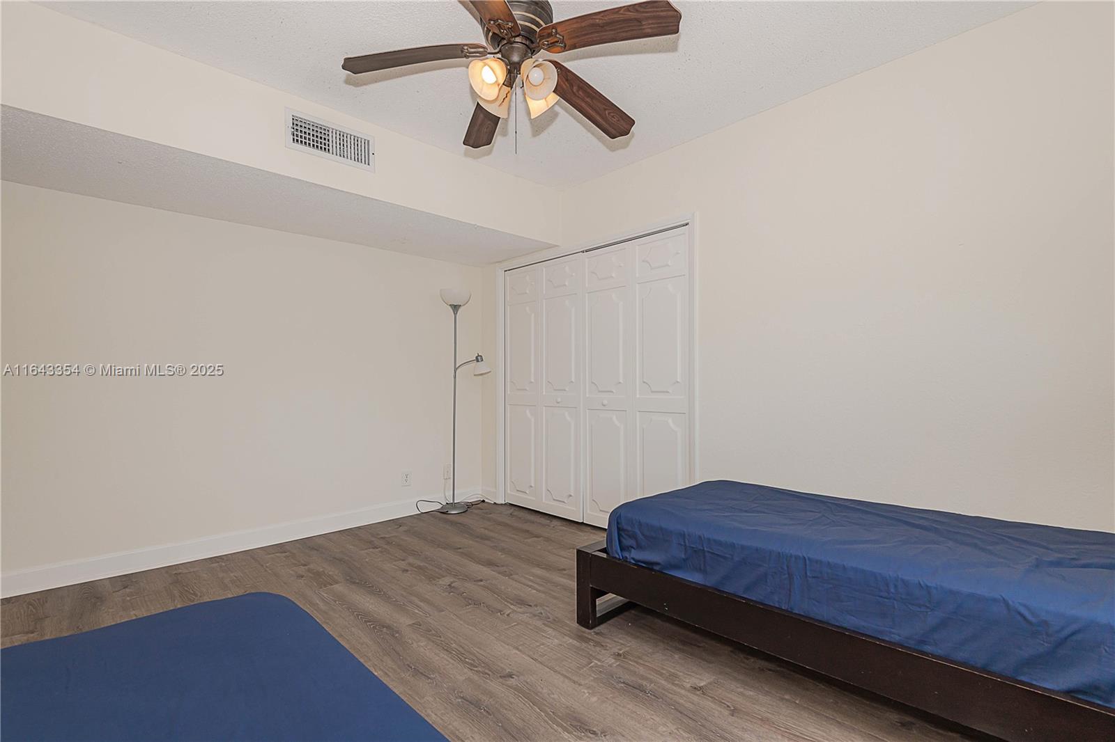 palm aire country club - Residential