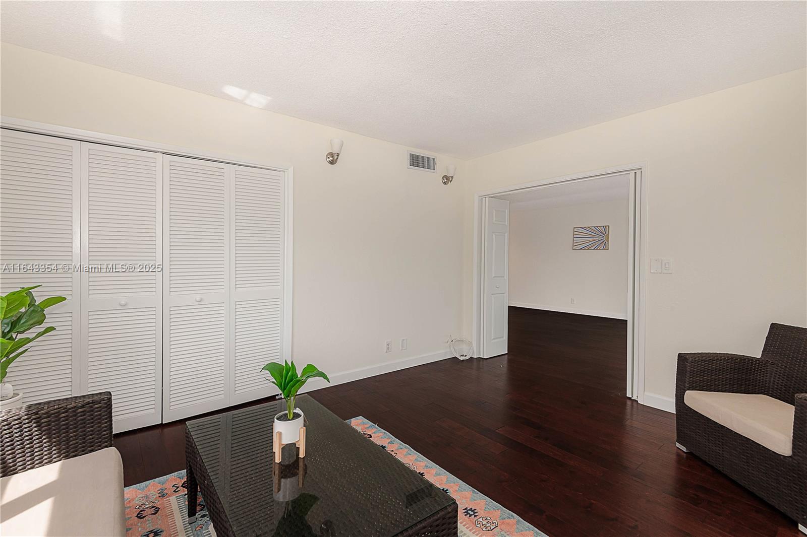 palm aire country club - Residential