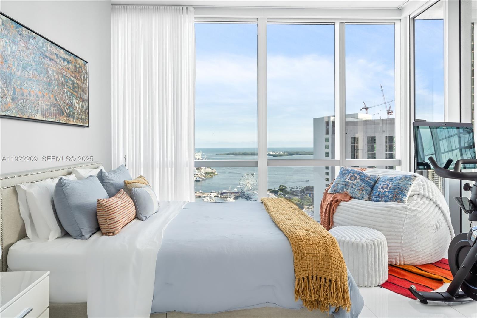 PARAMOUNT MIAMI WORLDCENTE - Residential