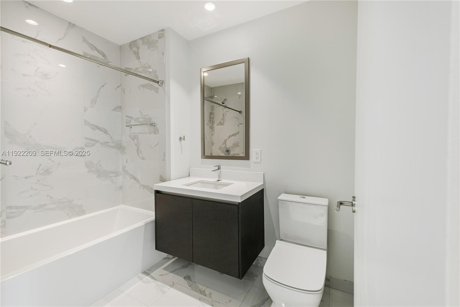 PARAMOUNT MIAMI WORLDCENTE - Residential