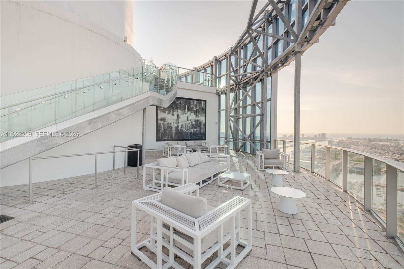 PARAMOUNT MIAMI WORLDCENTE - Residential