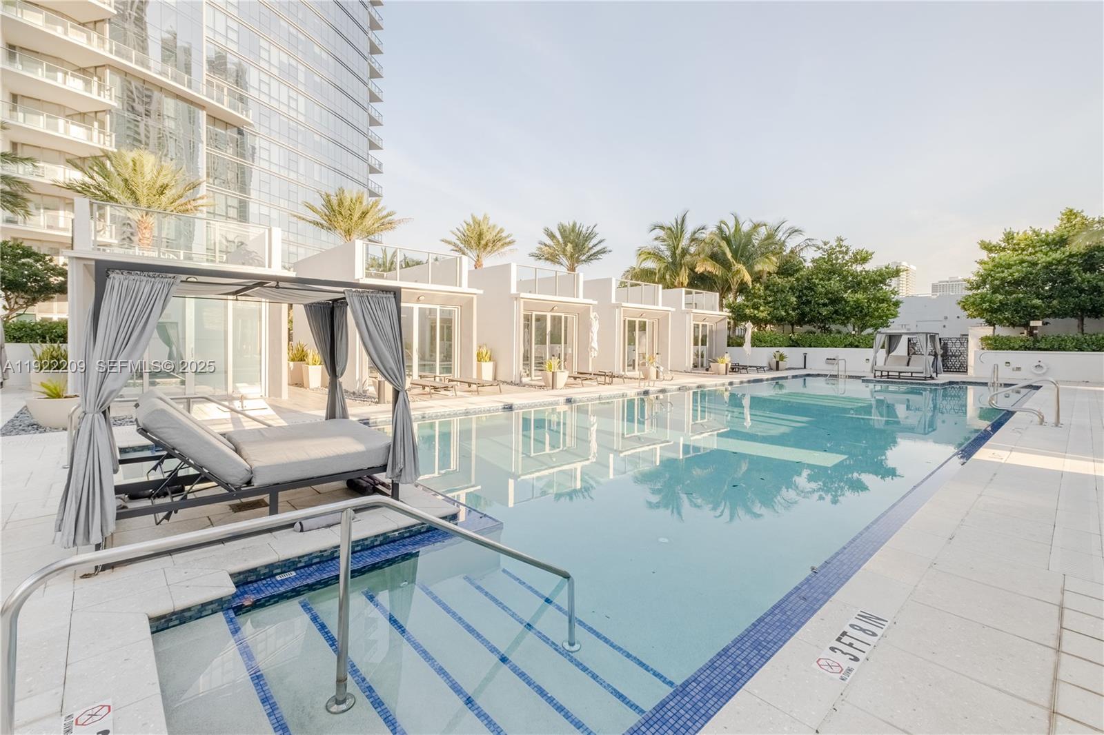 PARAMOUNT MIAMI WORLDCENTE - Residential